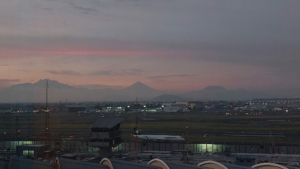 Flughafen Mexikostadt: Blick auf Popocatépetl