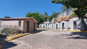 Grabhäuser auf dem Friedhof Gayosso in Acapulco