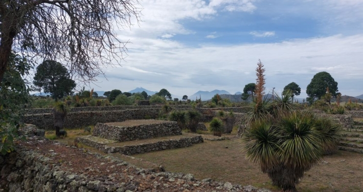 Cantona und im Hintergrund der Pico de Orizaba